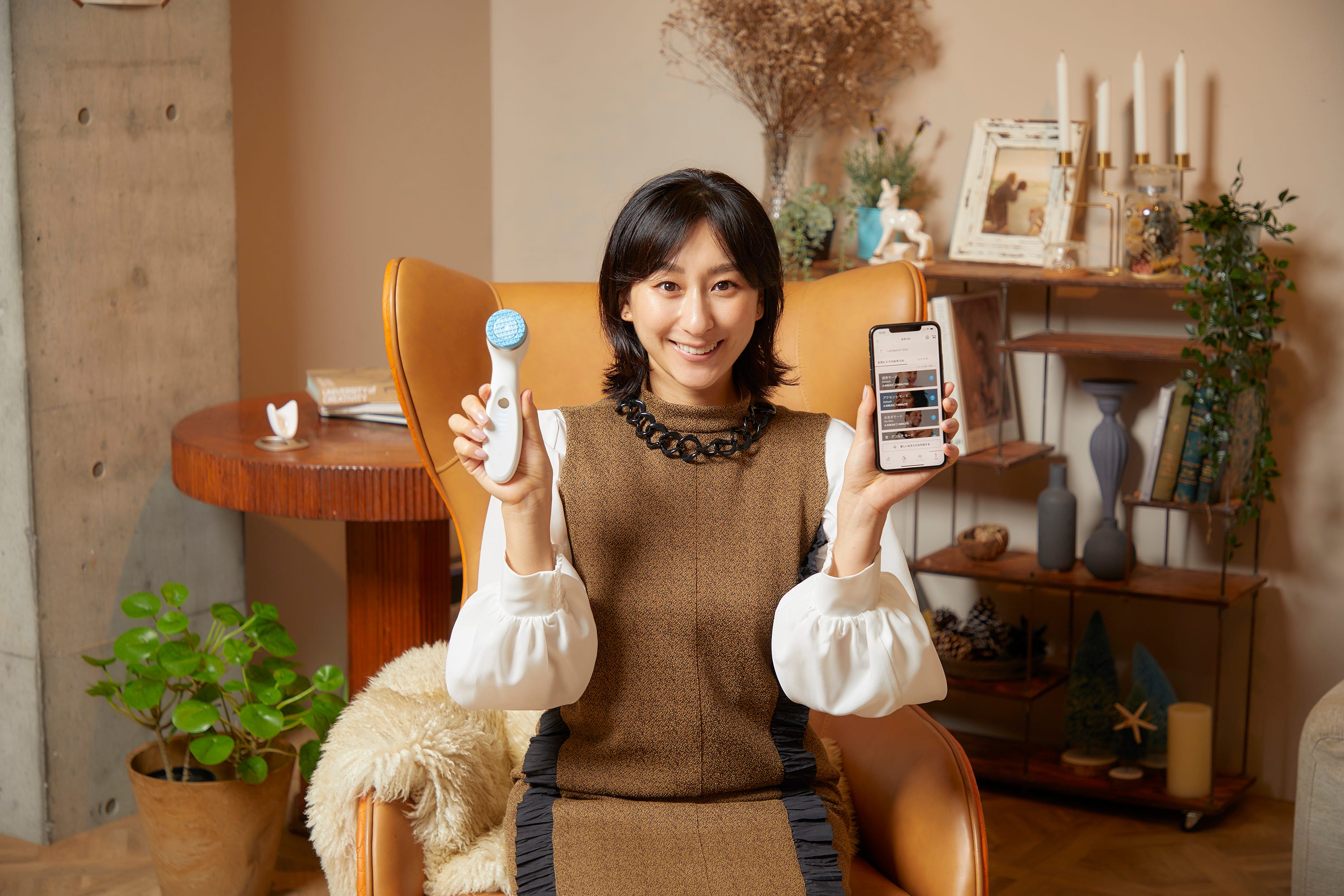 浅田舞のめぐりのいいカラダを支えるニュースキンの美容機器